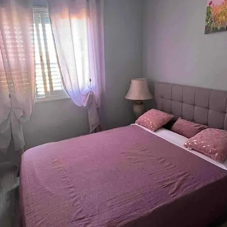 Apartment Regina Gardens Sunset With Fast Free Wi-fi And Late Check-out *