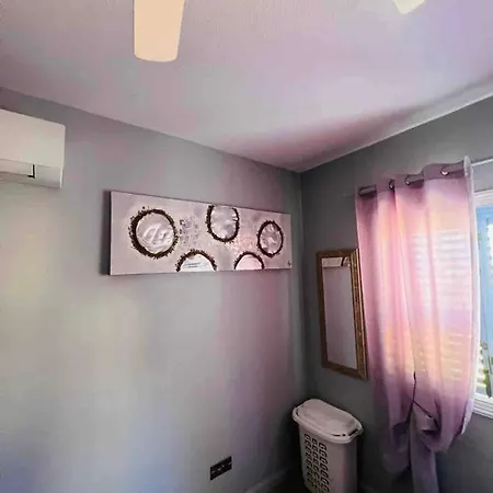 Regina Gardens With Fast Free Wi-fi Apartmán *