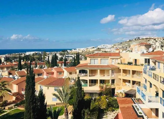 Regina Gardens Sunset With Fast Free Wi-fi And Late Check-out