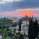 Regina Gardens Sunset With Fast Free Wi-fi And Late Check-out Apartment Paphos