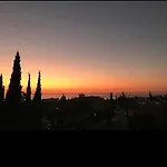 Apartment Regina Gardens Sunset With Fast Free Wi-fi And Late Check-out *