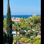 Apartment Regina Gardens Sunset With Fast Free Wi-fi And Late Check-out