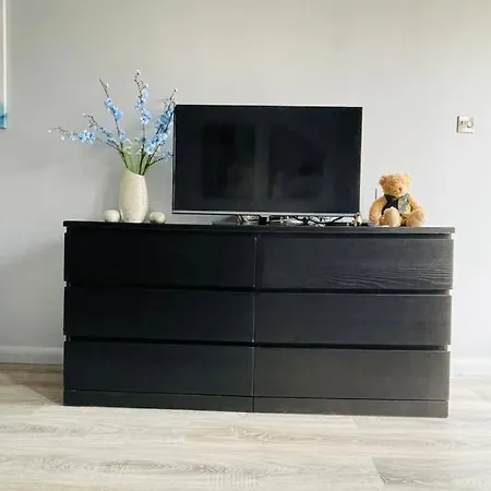 Regina Gardens Sunset With Fast Free Wi-fi And Late Check-out Apartmán