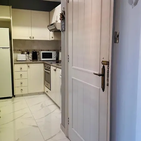 Regina Gardens Sunset With Fast Free Wi-fi And Late Check-out