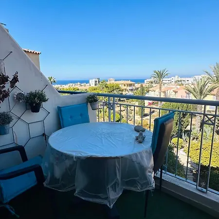 Regina Gardens Sunset With Fast Free Wi-fi And Late Check-out Apartmán